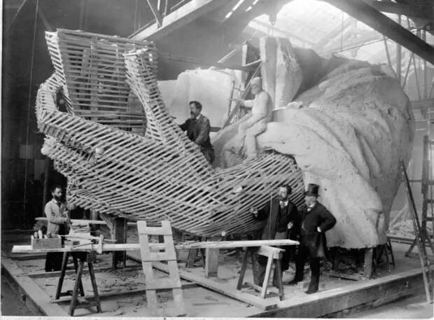 Создание левой руки Статуи Свободы, 1882 год история, фото