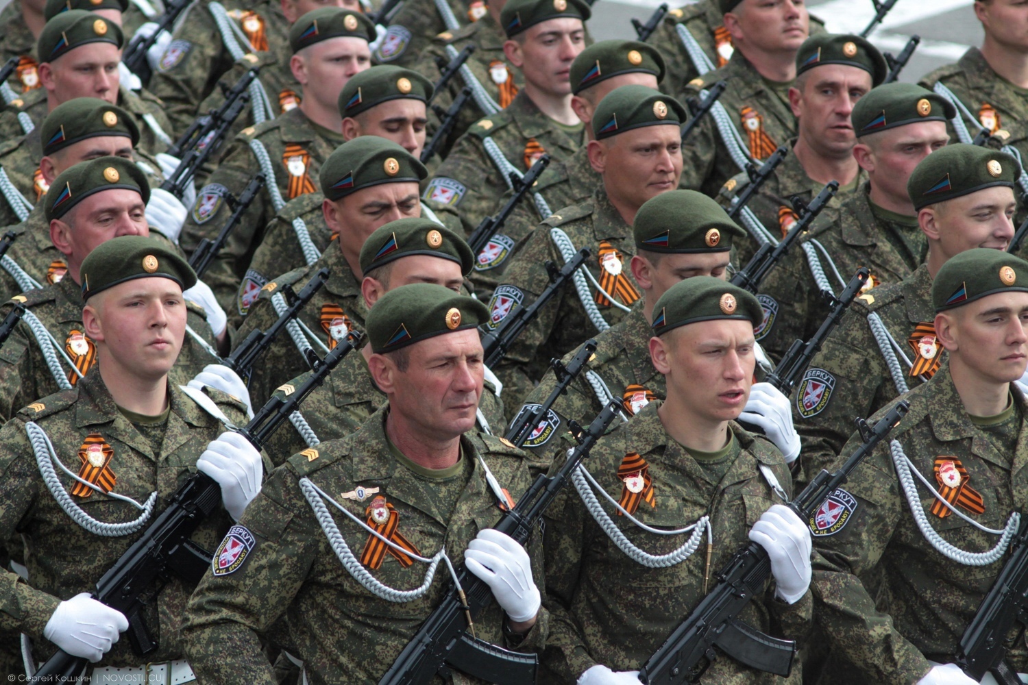 Парад Великой Победы в Донецке и Луганске 9 мая 2021 года
