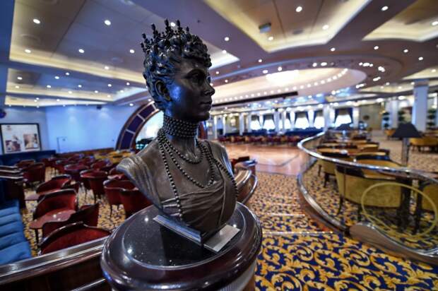 Queen Mary 2