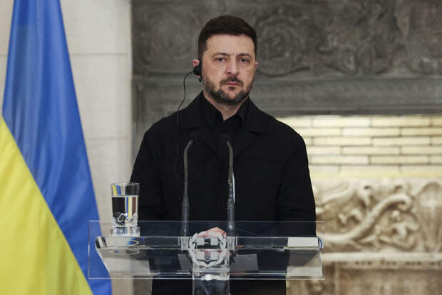 The Atlantic: Зеленский может быть готов уступить Донбасс