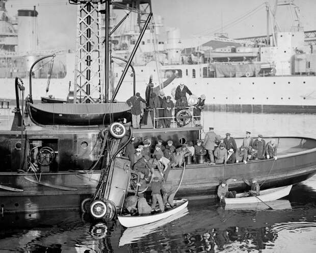 Трагичные и нелепые автомобильные аварии Бостона в 1930-х годах. Фотограф Лесли Джонс