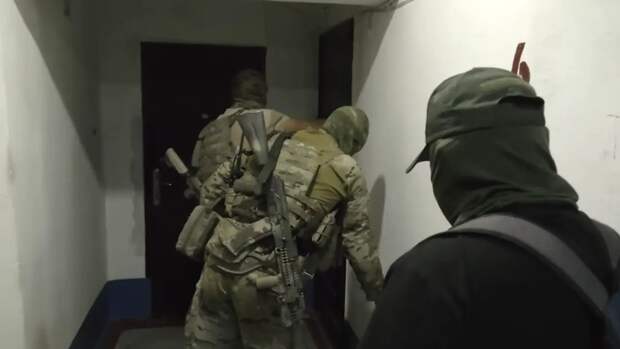 ФСБ задержала подростков-поджигателей в Москве и Чувашии