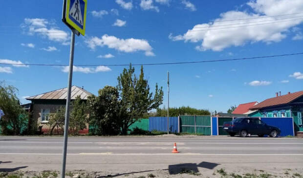 Трое пешеходов и велосипедист попали в ДТП в Волгоградской области