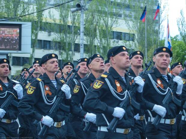 Парад Великой Победы в Донецке и Луганске 9 мая 2021 года