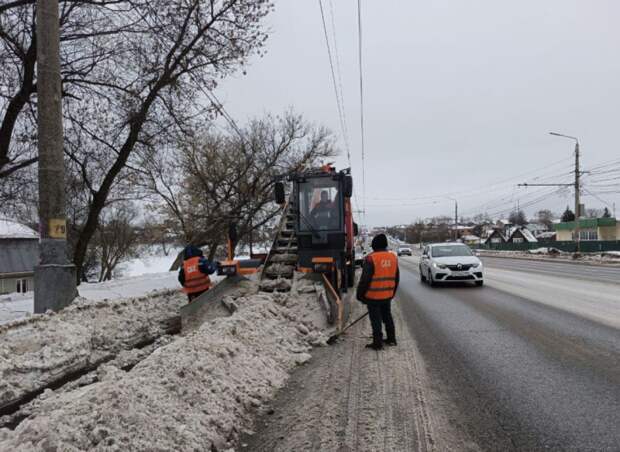 В Туле 16 февраля на уборку города вышли 320 человек и 305 единиц техники