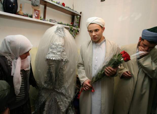 «Нужна стройная, белая, городская»: как сегодня выбирают невест в Таджикистане