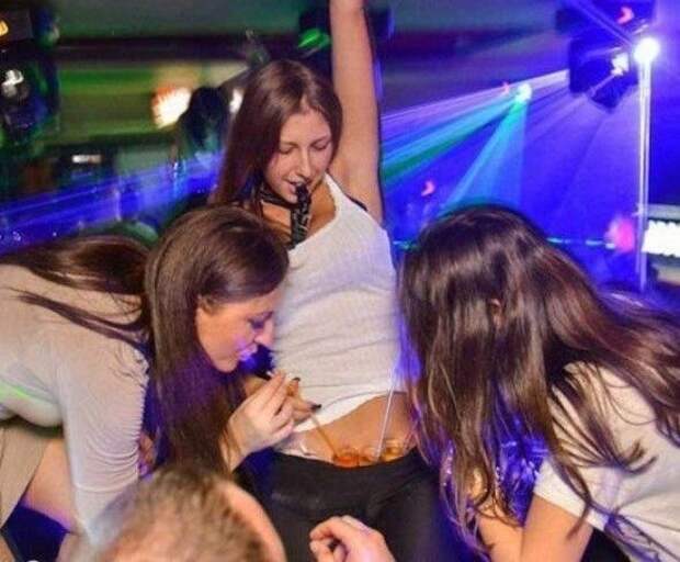 Девушки могут. Самые идиотские фотографии, которые только видел интернет-23 фото- Девушки могут Самые идиотские фотографии которые только видел интернет23 фото