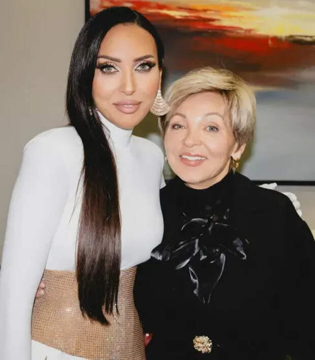 Алсу с мамой