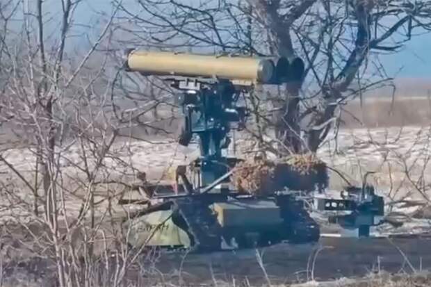 Беспилотный гусеничный "Варан" стал охотником за танками ВСУ