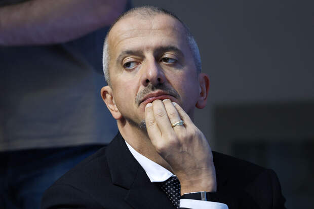 Богомолов попросил снять его с поста ректора Школы-студии МХАТ