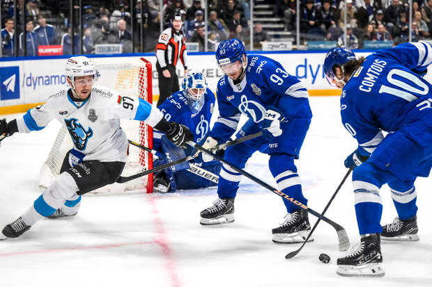 "Динамо" из Минска обыграло московское "Динамо" и вышло в 1/4 финала КХЛ