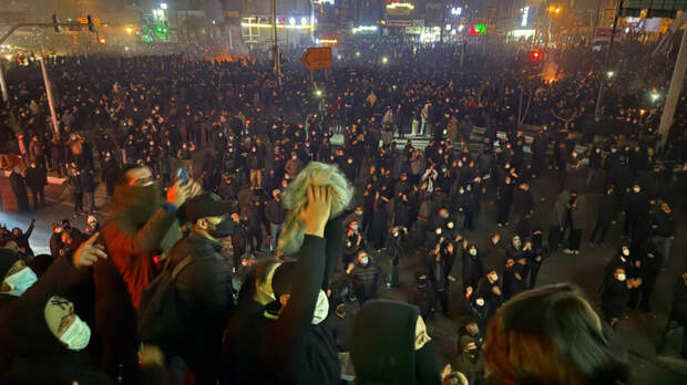 Иранист Алам Салех: "В Иране действует внутренняя защита от переворотов"