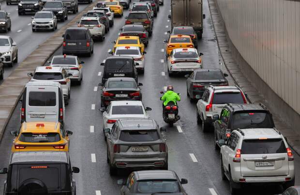 Подмосковным водителям дали один совет в связи с погодой