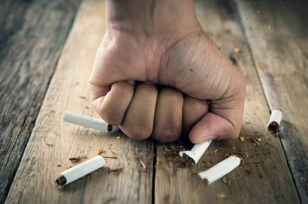 Нарколог Шуров: резкий синдром отмены часто мешает бросить курить