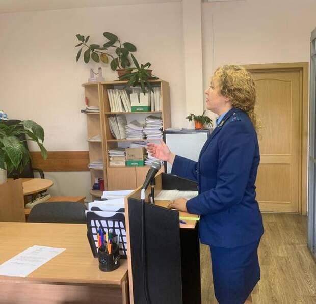 В Петербурге борющийся с коррупцией сотрудник был пойман на коррупции