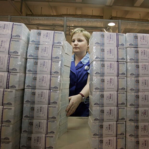 Большие деньги пачками. 1000000000 рублей. Млрд рублей из которых. 9 миллионов рублей. Миллиард рублей.