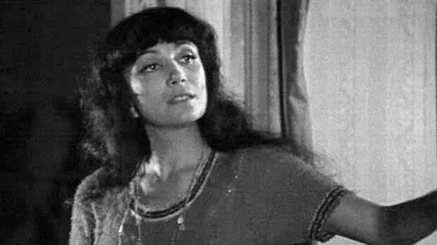 Жизнь в полной темноте: последние годы вдовы Баталова Гитаны Леонтенко