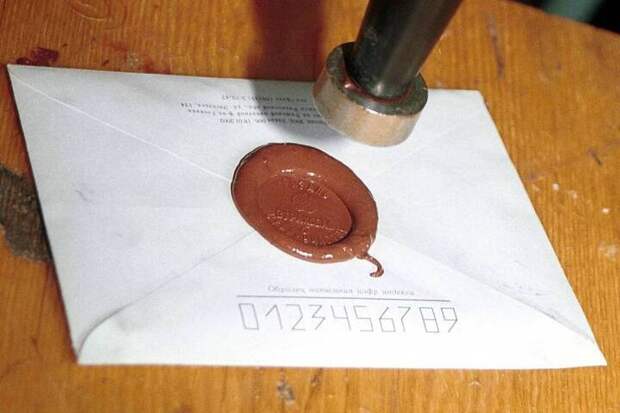 Иранские семьи назвали Папу Римского голосом "безгласных детей"