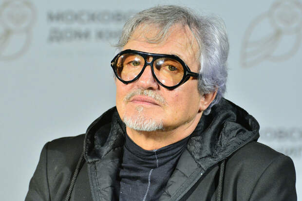 Телеведущий Дибров заявил, что роман на съемках негативно влияет на кино