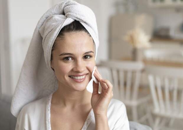 Рабочая схема против акне: как очистить кожу без лишних трат и мифов