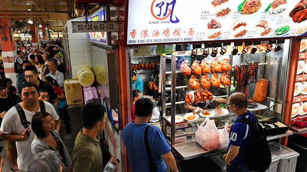 Уличный торговец в Сингапуре получил звезду Michelin