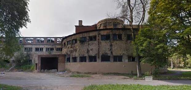 Заброшенные «Ушаковские бани» в Петербурге восстановят к сентябрю