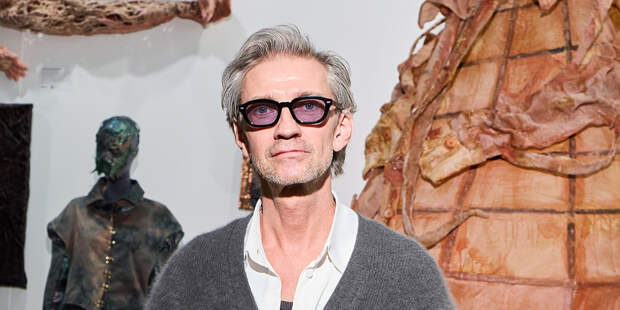 «Женщина выглядит сексуальнее в мужском костюме»: дизайнер Сергей Сорока о дендизме, конструктивизме и трендах мира моды