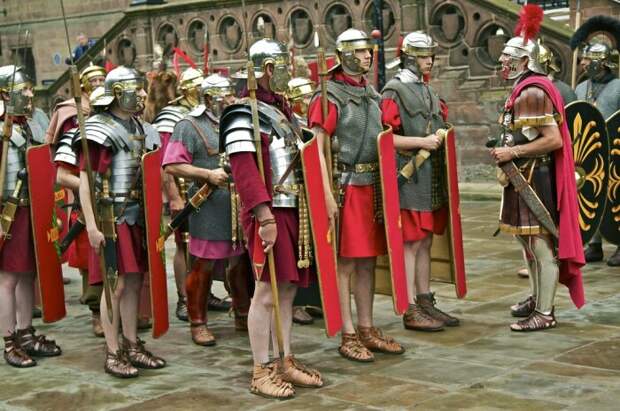 Древние римляне не имели право носить брюки и сапоги / Фото: sebezh.myqip.ru