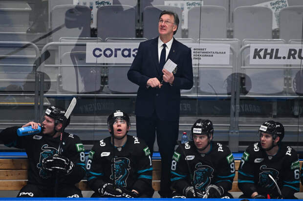 Олимпийский чемпион Светлов: Надеюсь продолжить работу в КХЛ