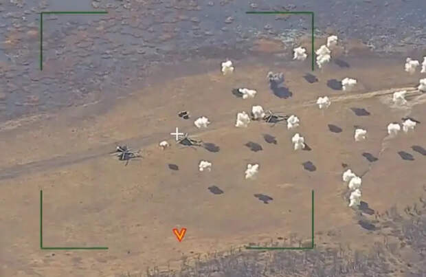 В районе Новопавловки ДНР уничтожено два вертолёта Ми-8 Воздушных сил ВСУ - Минобороны