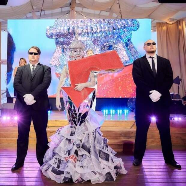 Костюм Скандал на шоу Маска