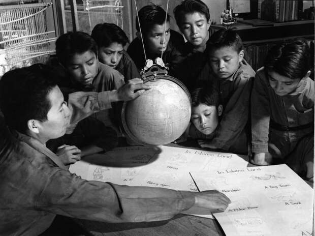 Школа в горах Навахо. Юта, 1948 индейцы, история, навахо, фотография