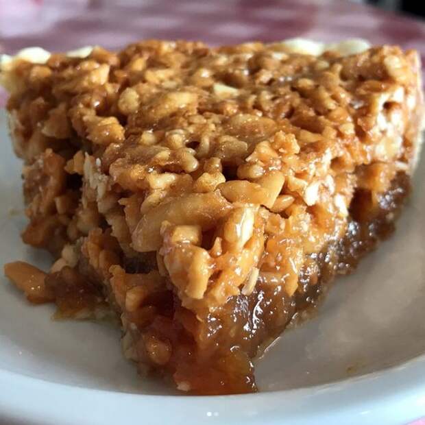 Peanut pie at the Virginia Diner.