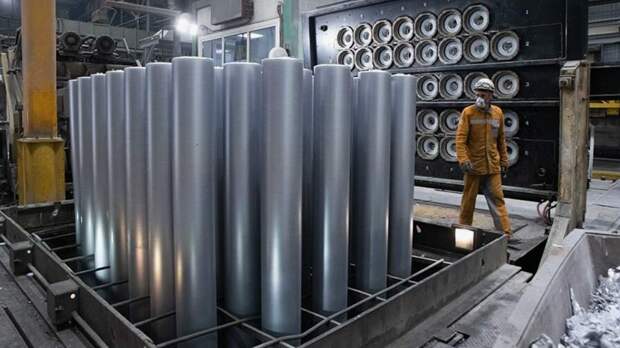 100 лет это считалось невозможным: при производстве алюминия в России теперь получают кислород вместо выбросов.