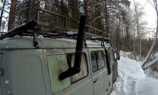 Рыбаки отправились в Тайгу в минус 40 и сняли на видео, как несколько дней жили в Буханке