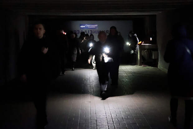 «Выносить энергетику под ноль»: ВС РФ начали бить по Киеву в стиле американской армии