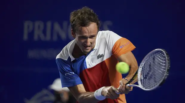 Тарпищев: Медведев точно останется первой ракеткой мира до «Ролан Гаррос»