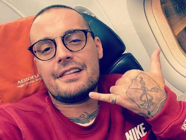 Это рехаб или санаторий: в Сети обсуждают лечение Гуфа, который ест фаст-фуд и смотрит клипы в клинике