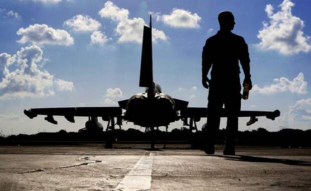 Ассиметричный ответ: Британские военные базы на Ближнем Востоке – отличная цель для случайных прилетов