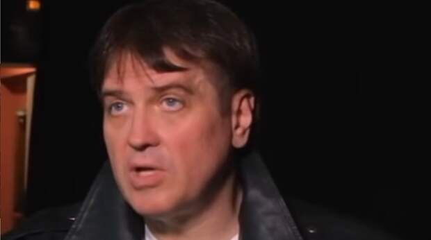 Актер Денис Матросов перестал спать ради заботы о новорожденной дочери