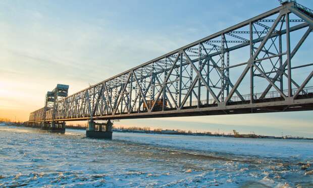 Сегодня Северодвинский мост закроют для проезда транспорта