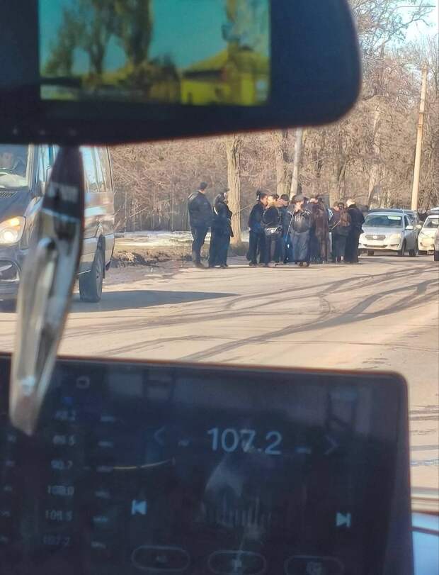 Какой-то движ с цыганами на Гвардейке