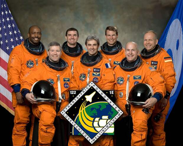 STS-122crew.jpg