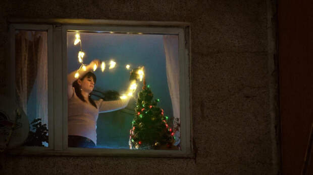 Офтальмолог Казанцев: мигающие гирлянды могут вызвать мигрень и ухудшить зрение