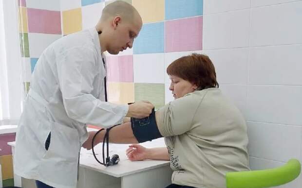 Трех человек отправили на госпитализацию врачи автопоезда «Забота и здоровье»