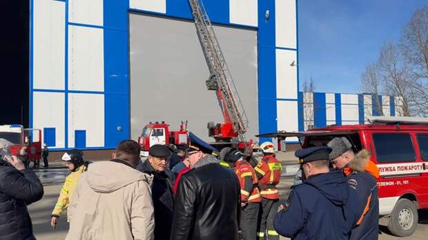 Прокуратура организовала проверку после пожара на заводе в Карелии