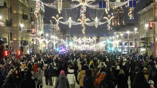 Психолог Юткина: не стоит относиться к Новому году как к «волшебному порталу»