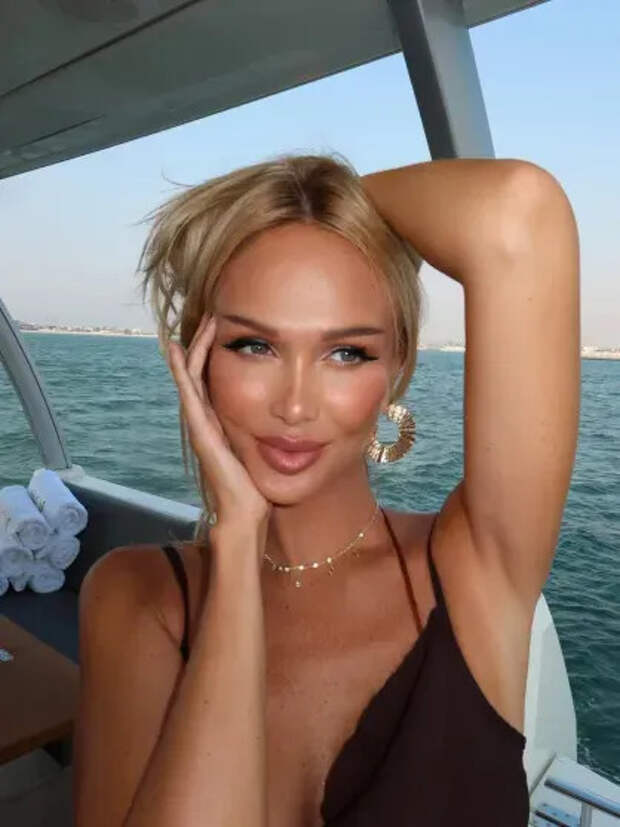 Виктория Лопырёва