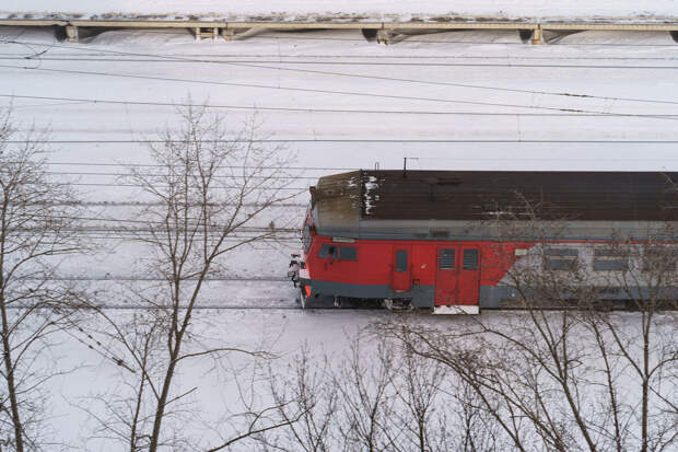 РЕН ТВ: в Ленобласти подросток-зацепер не выжил, сорвавшись с электрички
