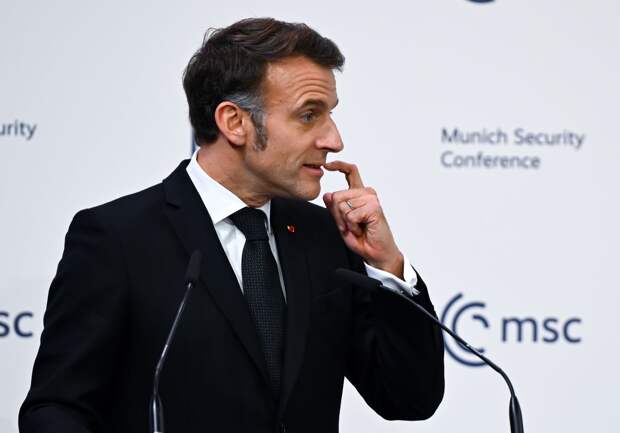 Макрон запутался в количестве санкционных пакетов Евросоюза против России